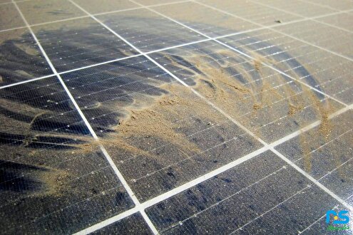 حل چالش گردوغبار: بهینه‌سازی عملکرد پنل‌های خورشیدی در ایران