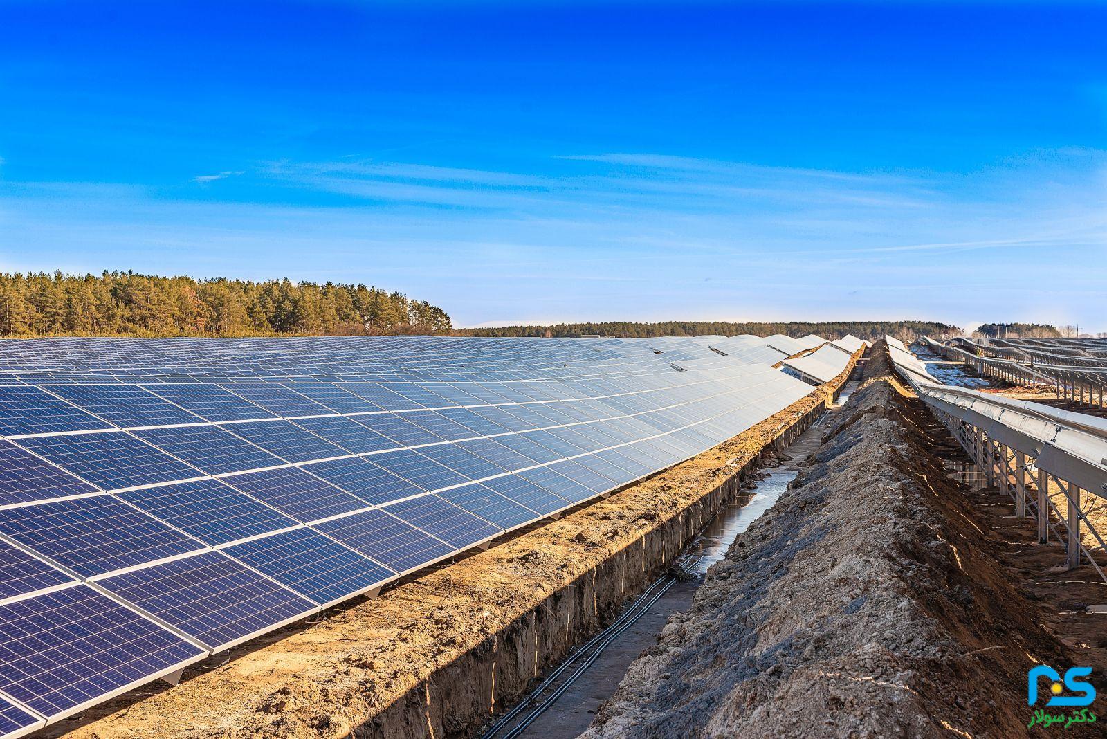 اصول اجرای صحیح ترانشه‌کشی و دفن کابل در سایت نیروگاه خورشیدی